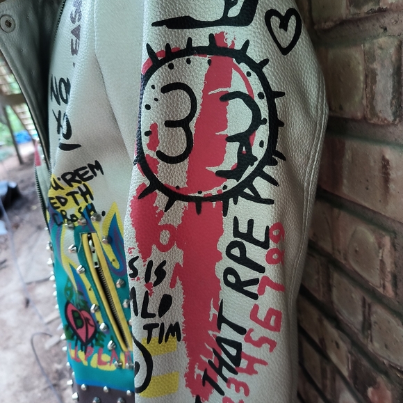 Robert Phillipe Graphic Cropped Jacket Faux Leather Biker Rocker Studded XL - Picture 4 of 13